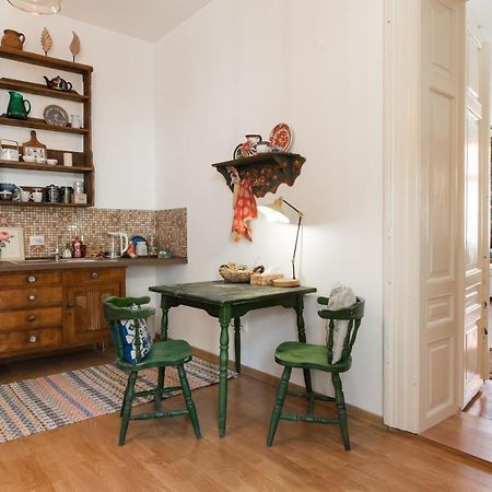 City Center Art Deco Apartment 브라쇼브 외부 사진